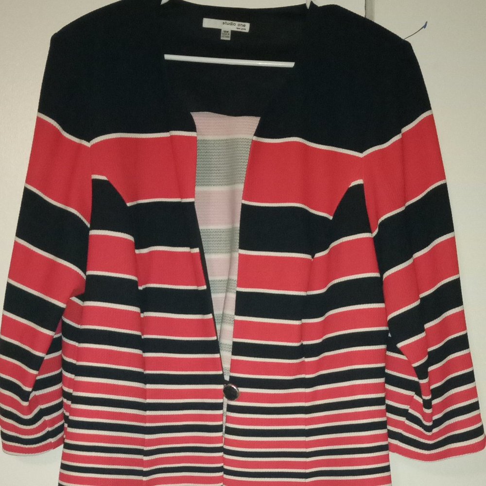 Studio One 18W blazer